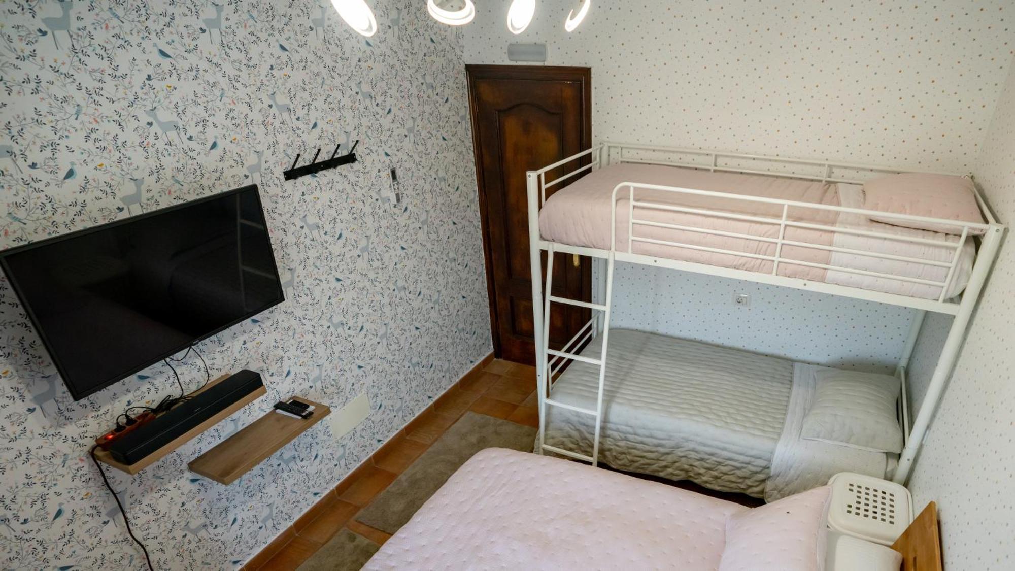 Casa Julio - Alcala Complete Coastal Retreat - Entire Apartment - 3 Min Walk From The Ocean - Shared Entrance With Host 外观 照片