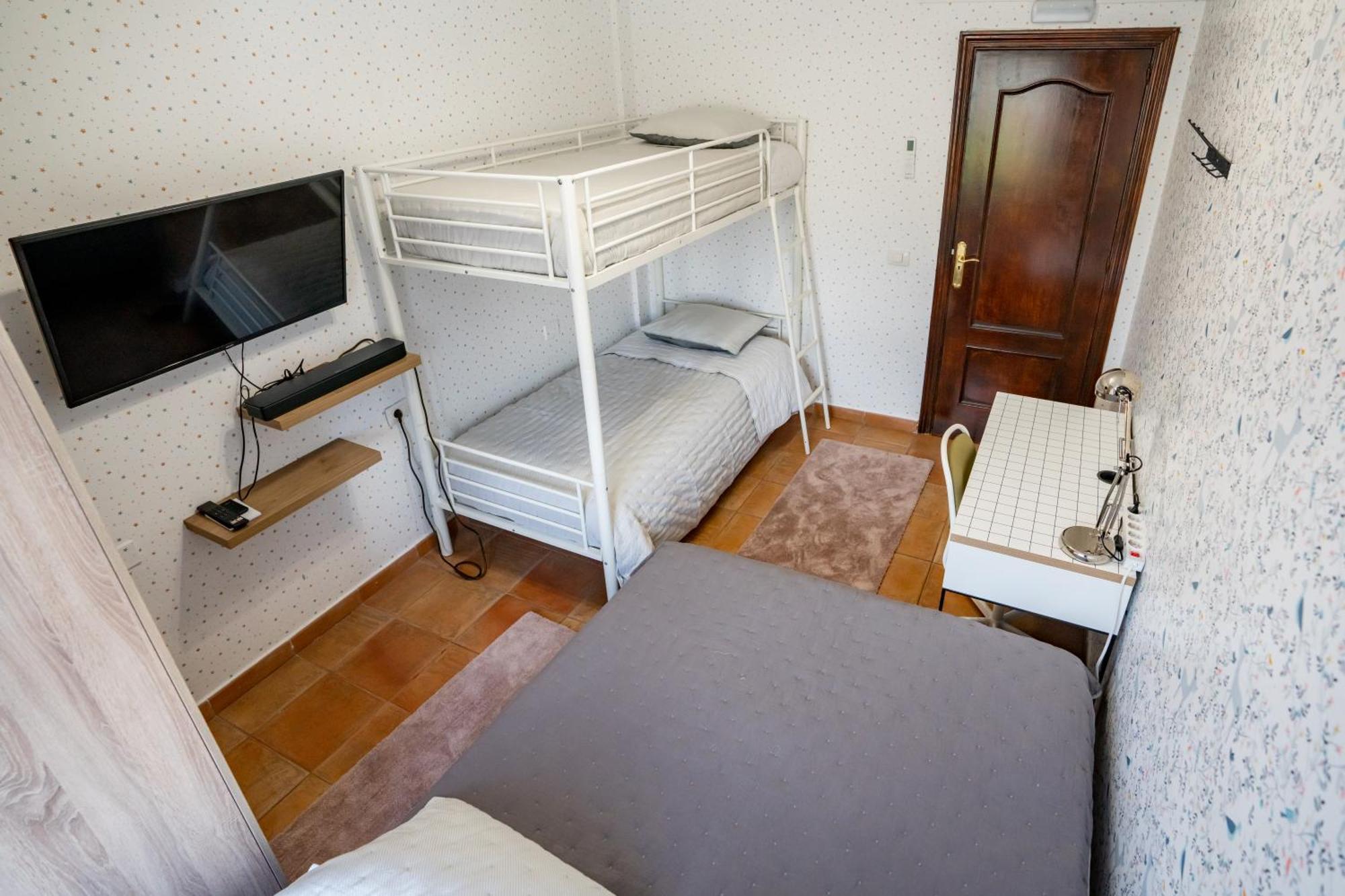 Casa Julio - Alcala Complete Coastal Retreat - Entire Apartment - 3 Min Walk From The Ocean - Shared Entrance With Host 外观 照片
